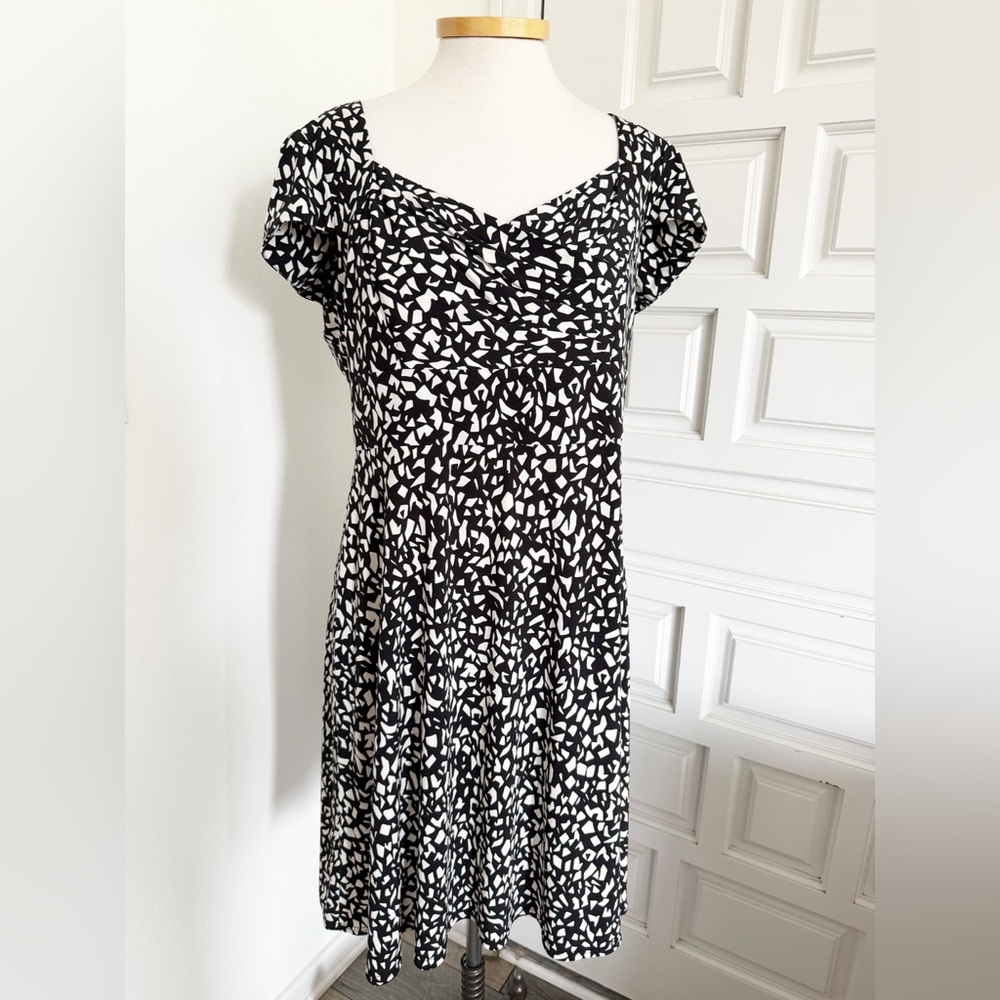 Tahari ASL Black White Midi Dress Geometric Design Cap Sleeve Size 12